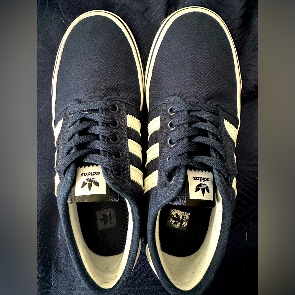 Adidas Navy Seely Skateboarding Shoe - Big Kids 4.5